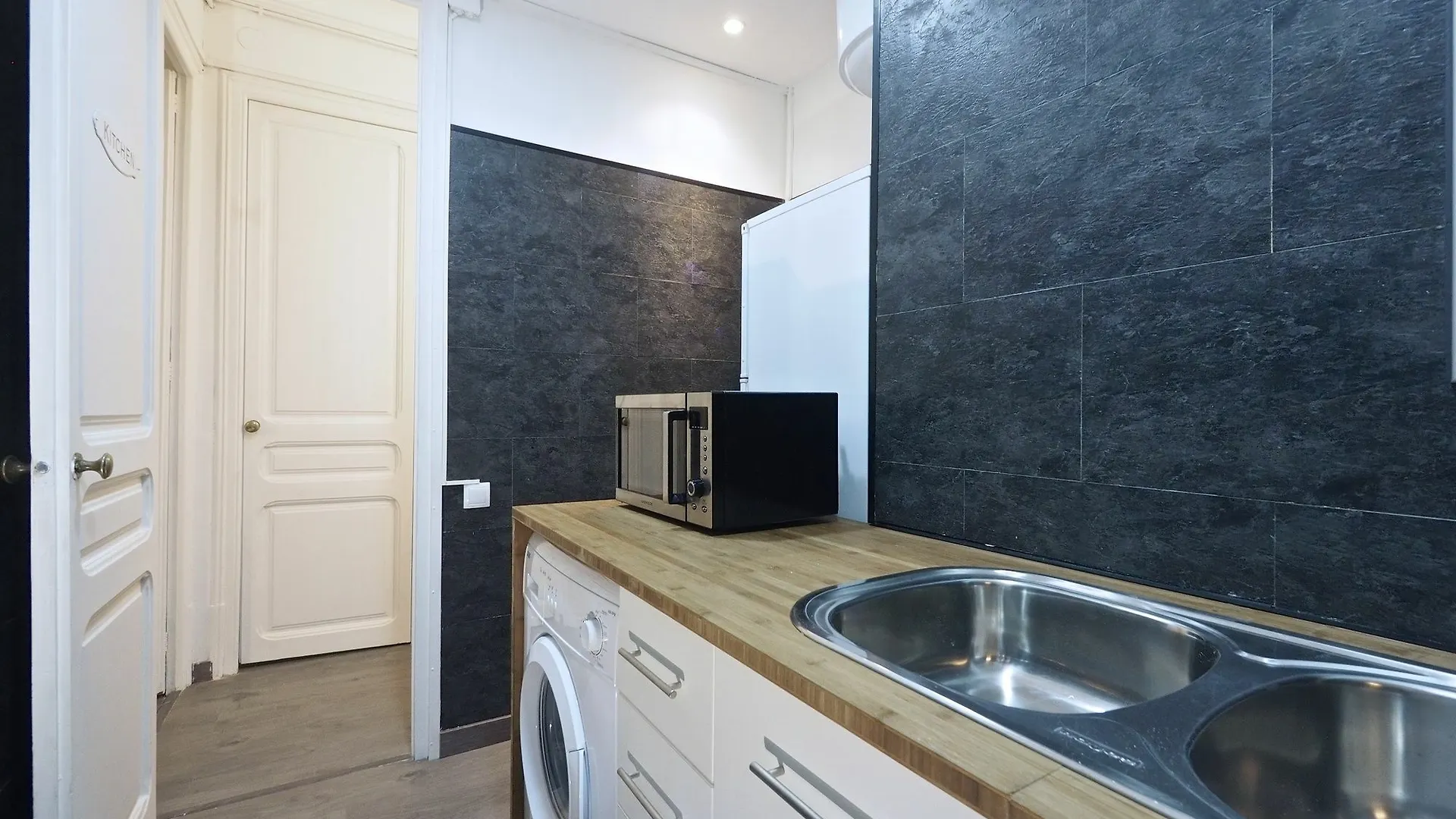 The White Flats Eixample Hotel Barcelona Apartment