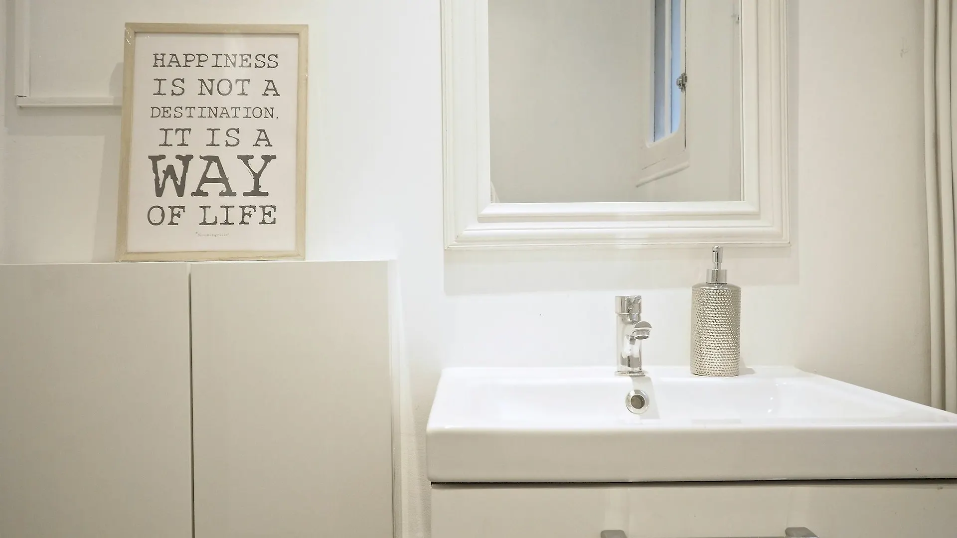 Apartment The White Flats Eixample Hotel Barcelona Spain