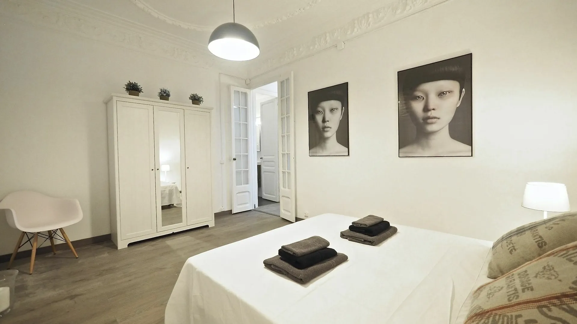 The White Flats Eixample Hotel Barcelona 0*,